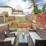 Cozy & Comfy Woodgreen Station Apartment 2Br 2Mins To Metro 20Mins To Central London