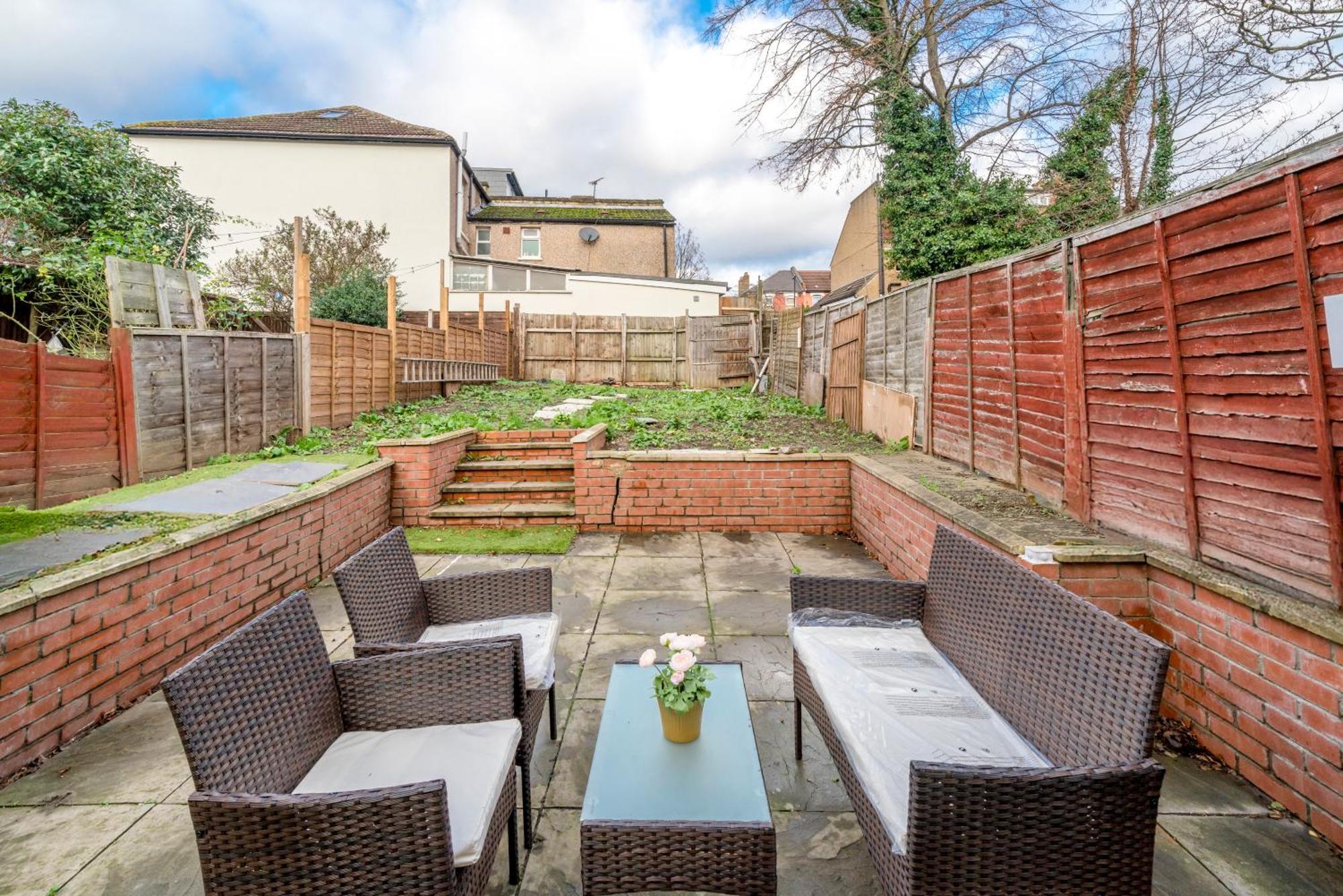 Cozy & Comfy Woodgreen Station Apartment 2Br 2Mins To Metro 20Mins To Central London *