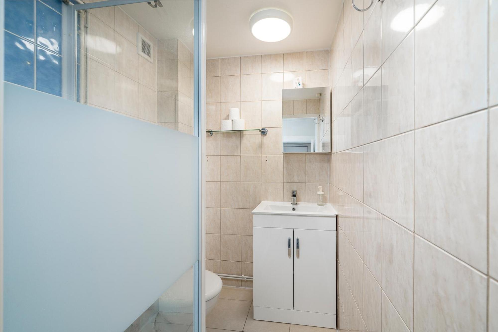 Cozy & Comfy Woodgreen Station Apartment 2Br 2Mins To Metro 20Mins To Central London Apartment