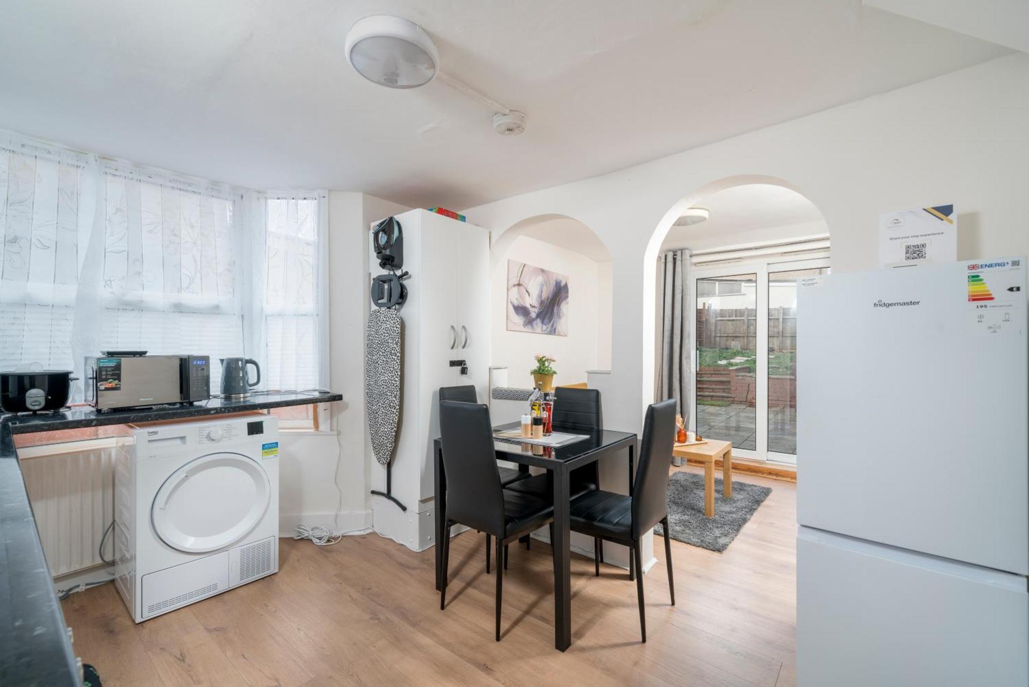 Cozy & Comfy Woodgreen Station Apartment 2Br 2Mins To Metro 20Mins To Central London Apartment *
